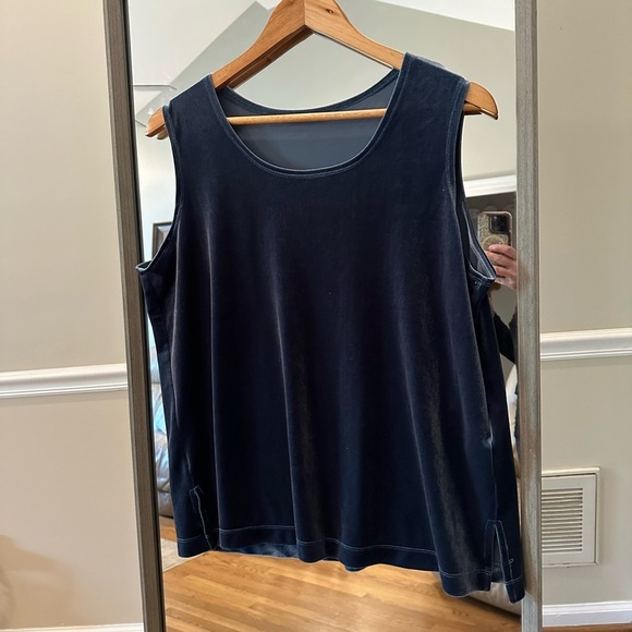 Susan Graver Vintage Elegant Navy Velvet Sleeveless Top Size Large - Picture 2 of 5